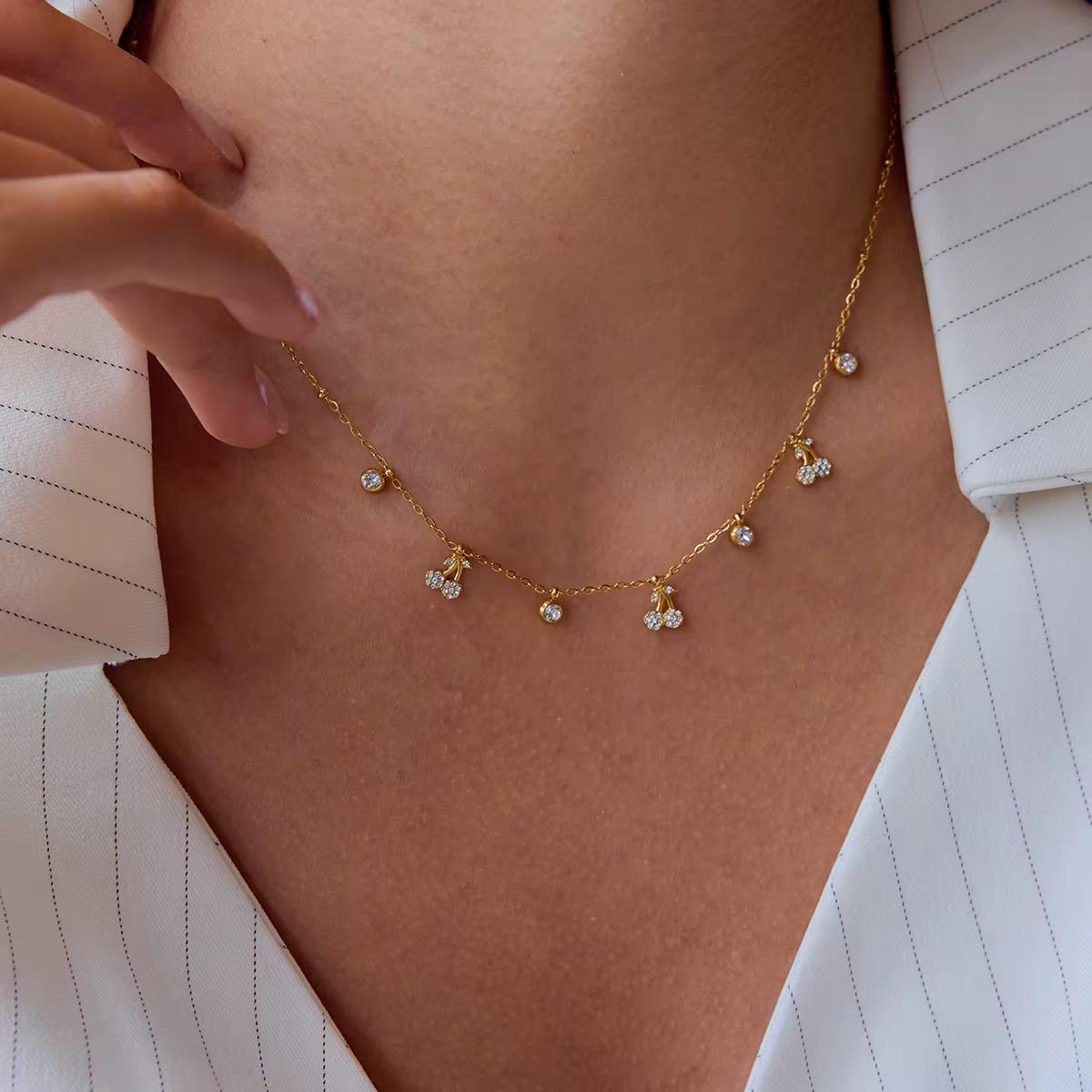 Collier Cerise Doré