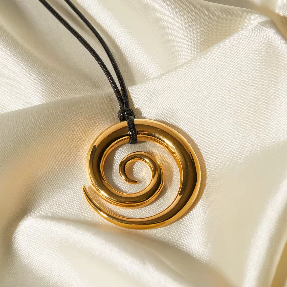 Collier Spirale Dorée